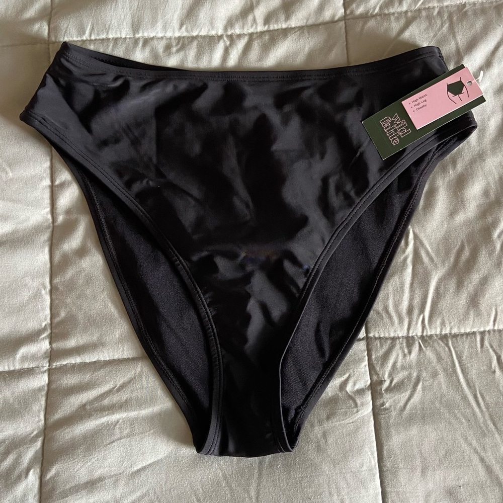 Wild Fable Black High-Waisted Bikini Bottoms, Women’s size M